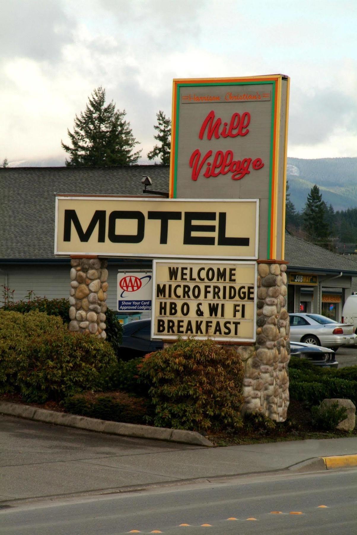 Mill Village Motel Eatonville Exterior photo